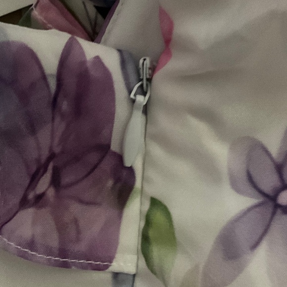 Floral Backless Dress - Picture 10 of 12